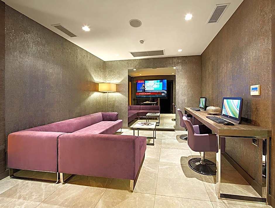 The New Hotel Zeybek