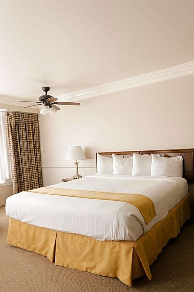 Historic Santa Maria Inn