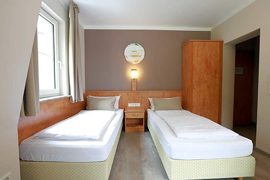 Hofgut Langenborn Wohnen auf Zeit möblierte Apartments Aschaffenburg Alzenau Frankfurt