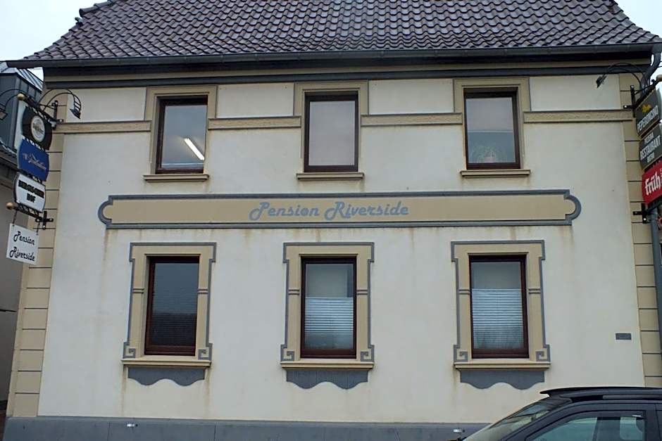 Pension Riverside in Leverkusen Hitdorf am Rhein - Zentral an der A1 und 59