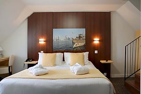 Superior Garden Level Room or Superior Lateral Sea View Room with Mansard Roof