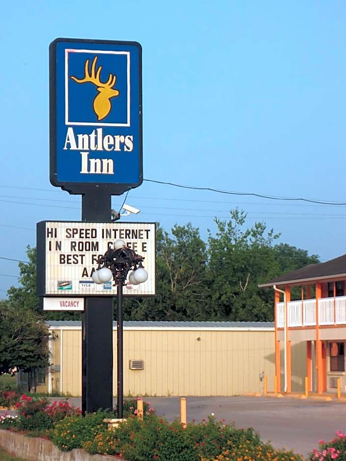 Antlers Inn Goliad