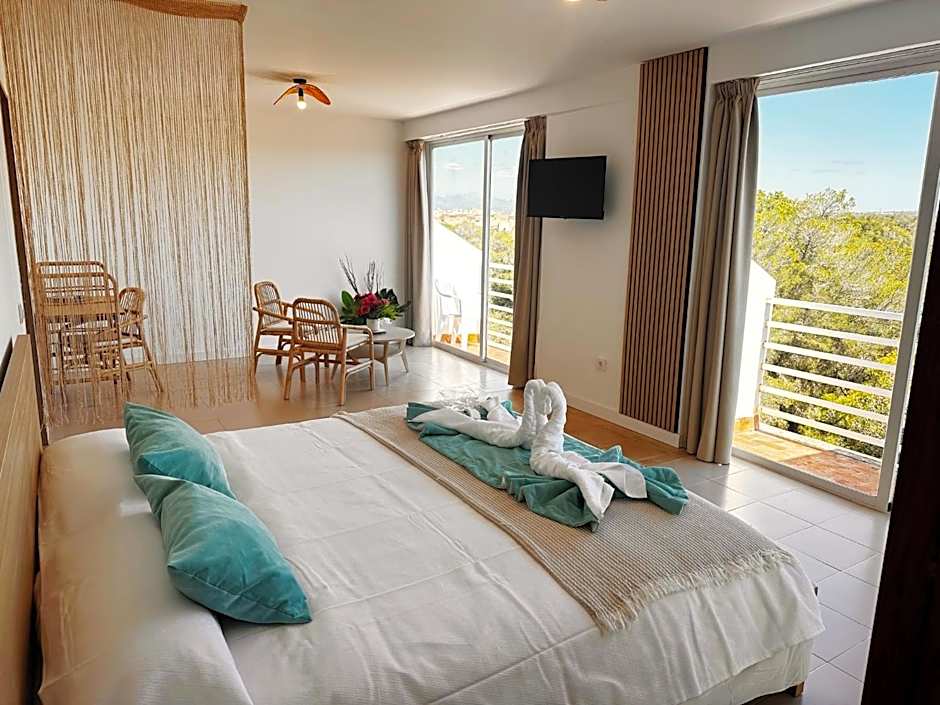 Photo 1 of 5 of Junior Suite, Garden View