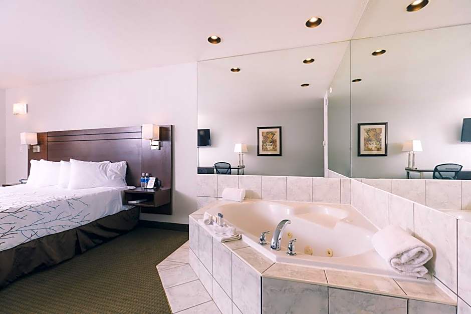 Service Plus Inns & Suites Grande Prairie