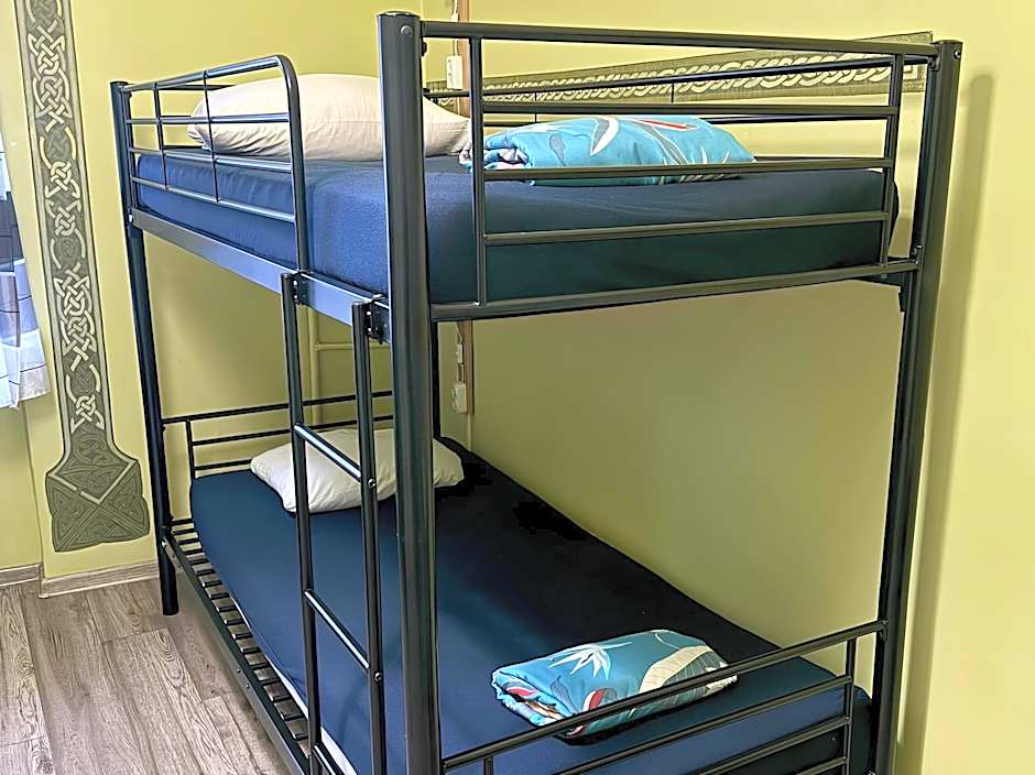 Hostel Oliwka - Metro Świętokrzyska