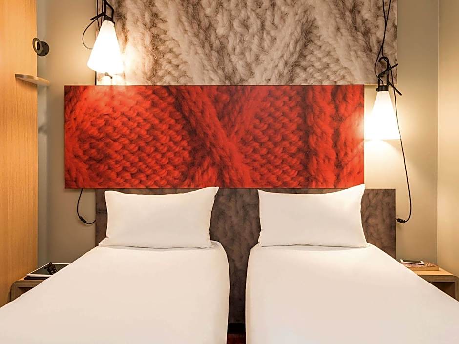 ibis Lyon Caluire Cite Internationale