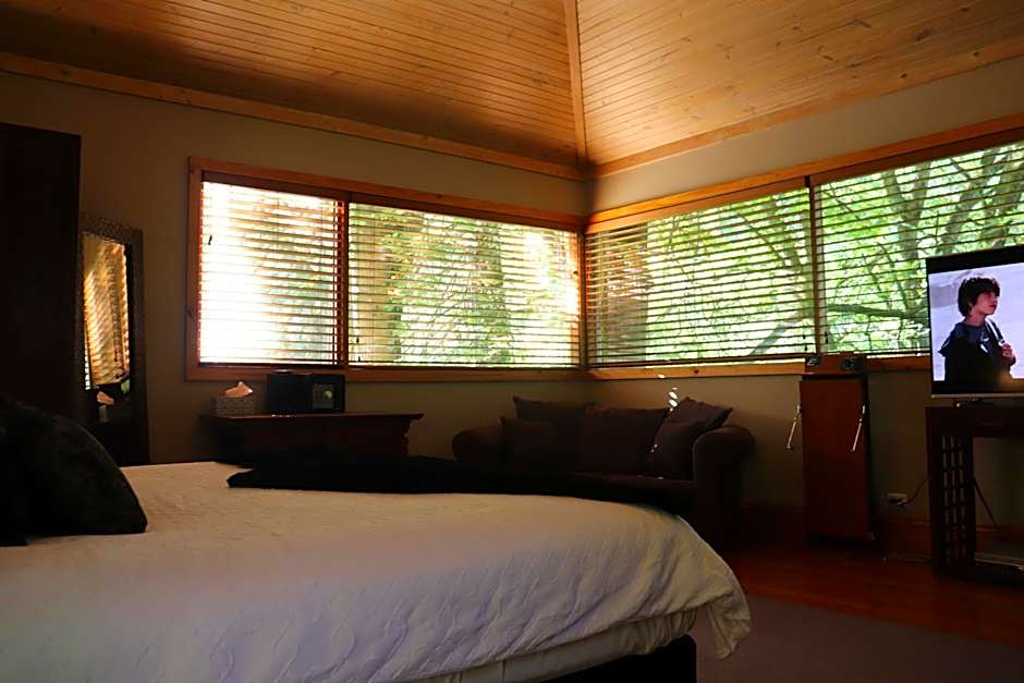 Linden Gardens Rainforest Retreat