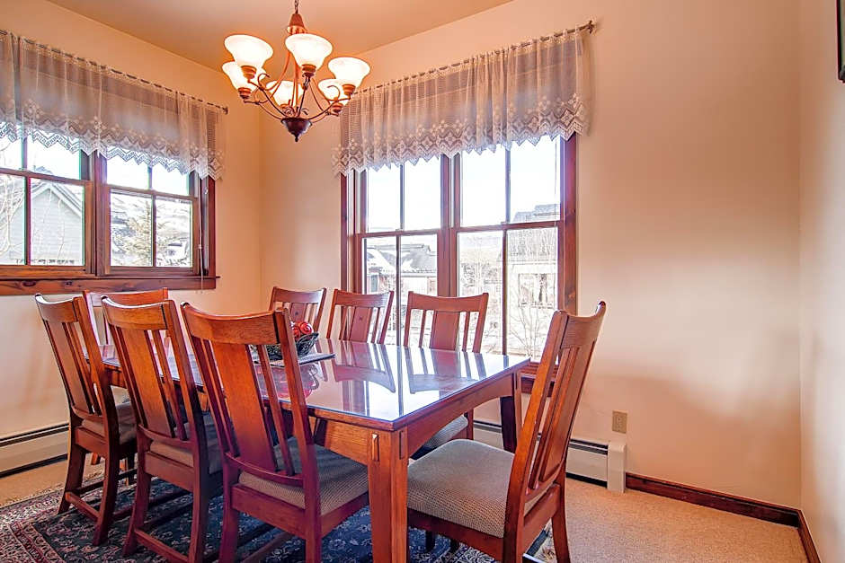 Main Street Junction