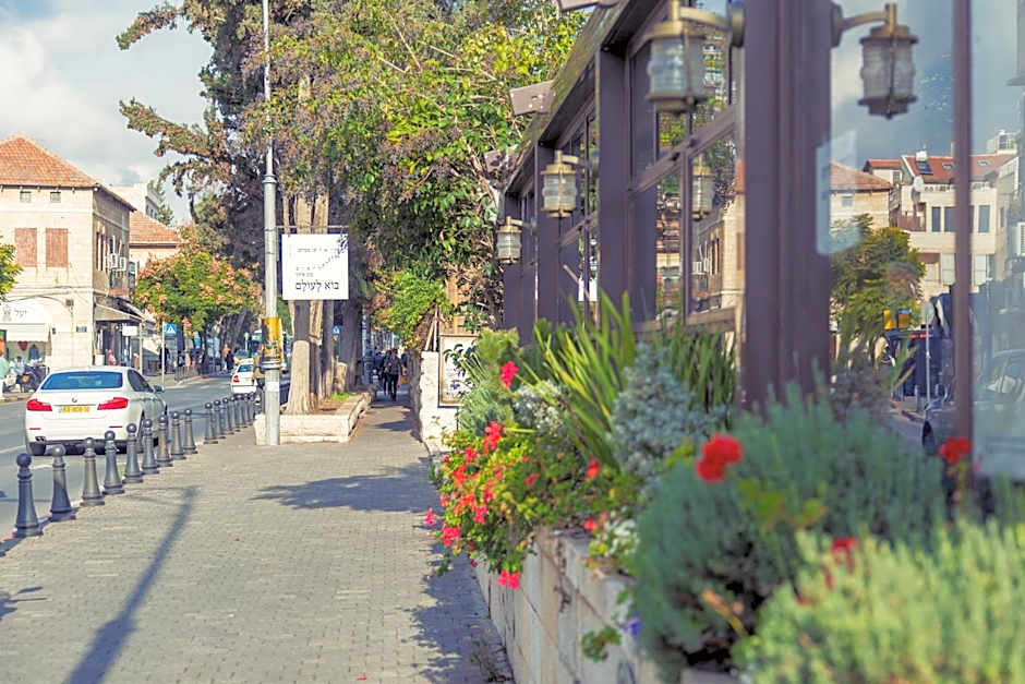 Colony Suites- Hananya St.