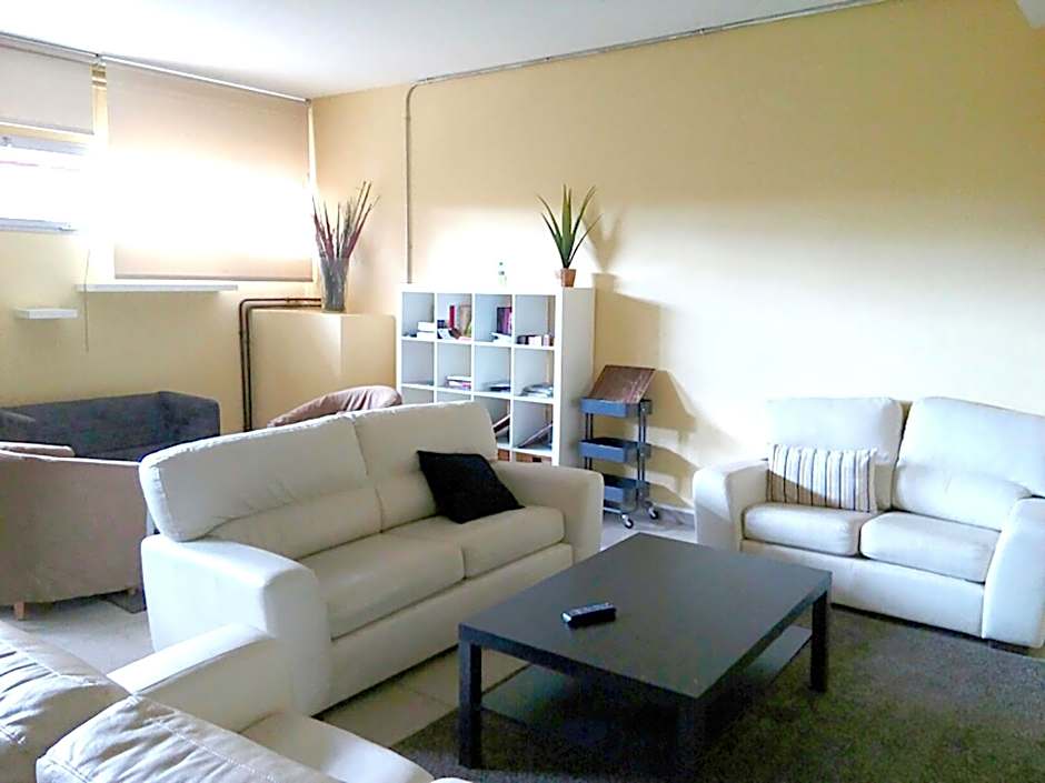 Residencia Albergue Jaca