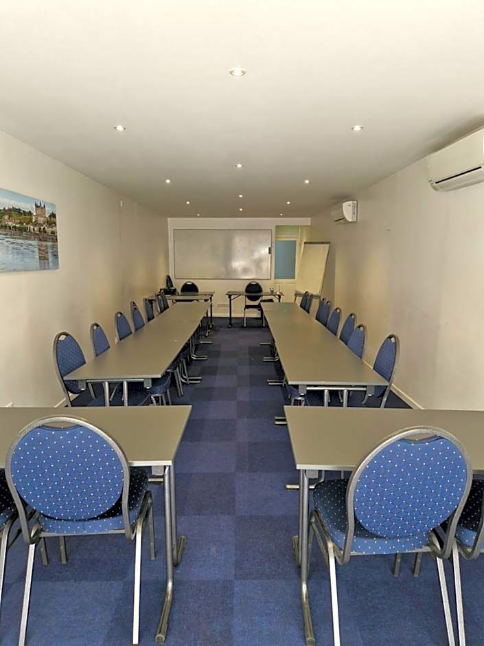 Kyriad Saumur Centre