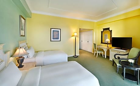TWIN EXECUTIVE ROOM WITH LOUNGE ACCESS