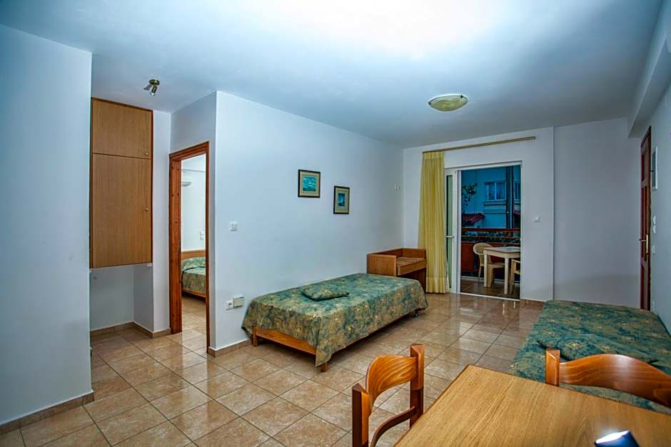 Ilian Beach & Apartments