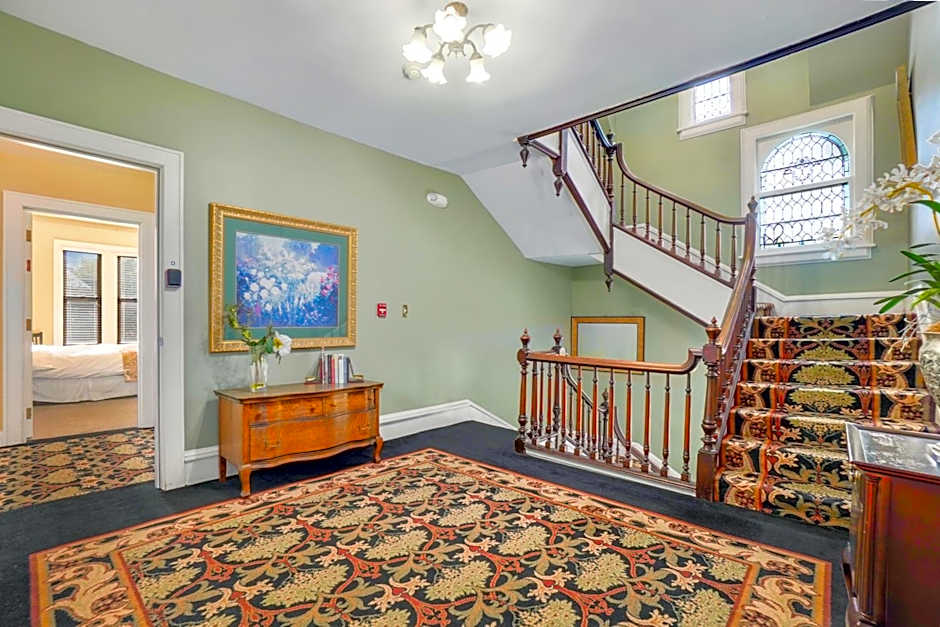 DeBary Inn