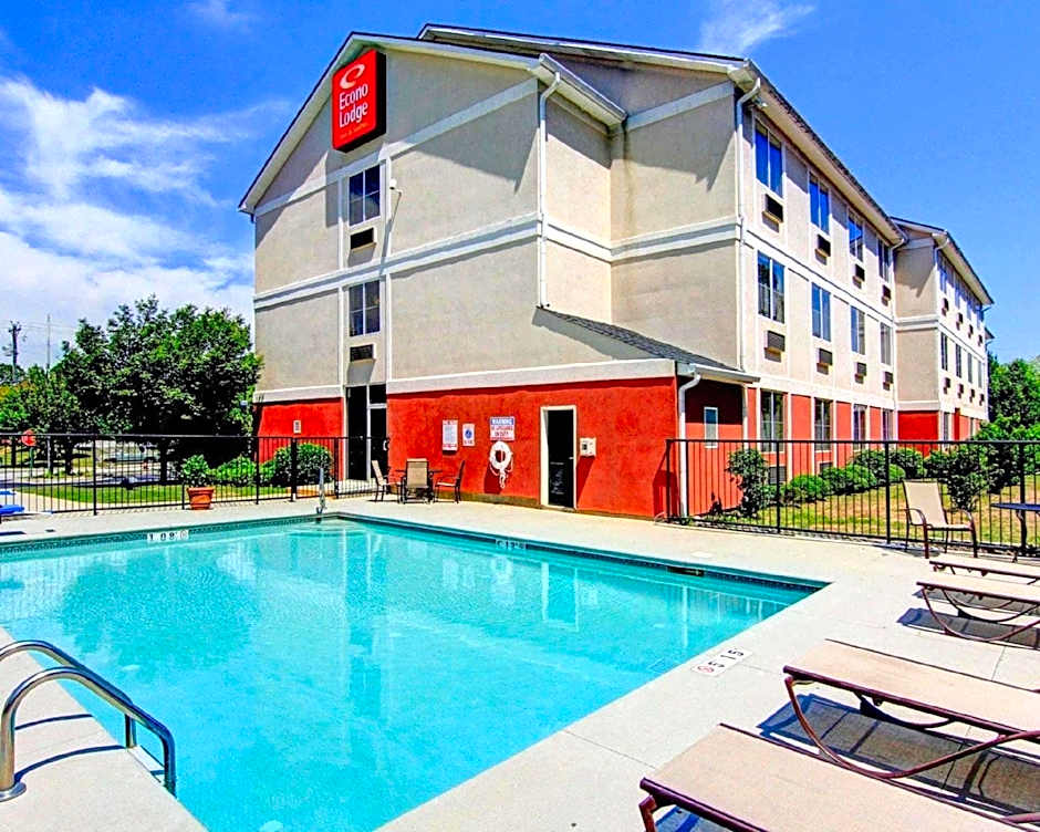 Econo Lodge Inn & Suites Douglasville