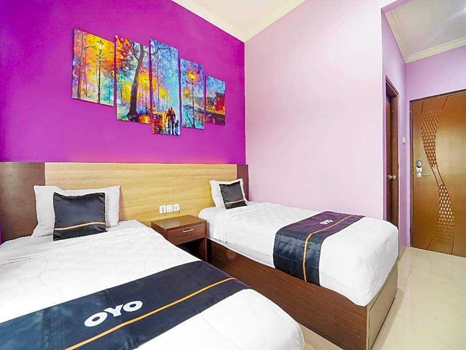 Collection O 91345 Myroom Hotel