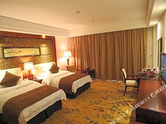 Donggu Lake Xiangshan New Century Hotel