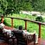 Amakhosi Safari Lodge