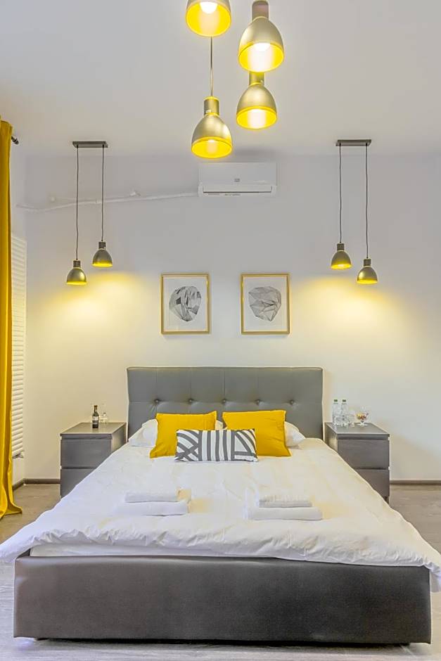 CHÂTEAU: Upscale Suites in Bucharest's Historical Center!