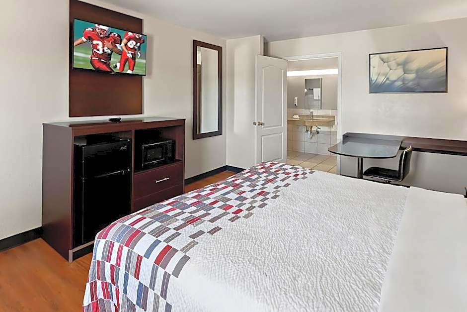 Red Roof Inn Muscle Shoals