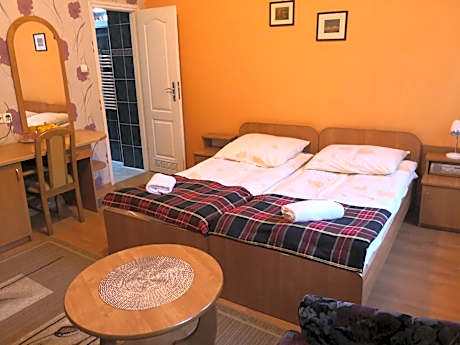 Quadruple Room with Shower