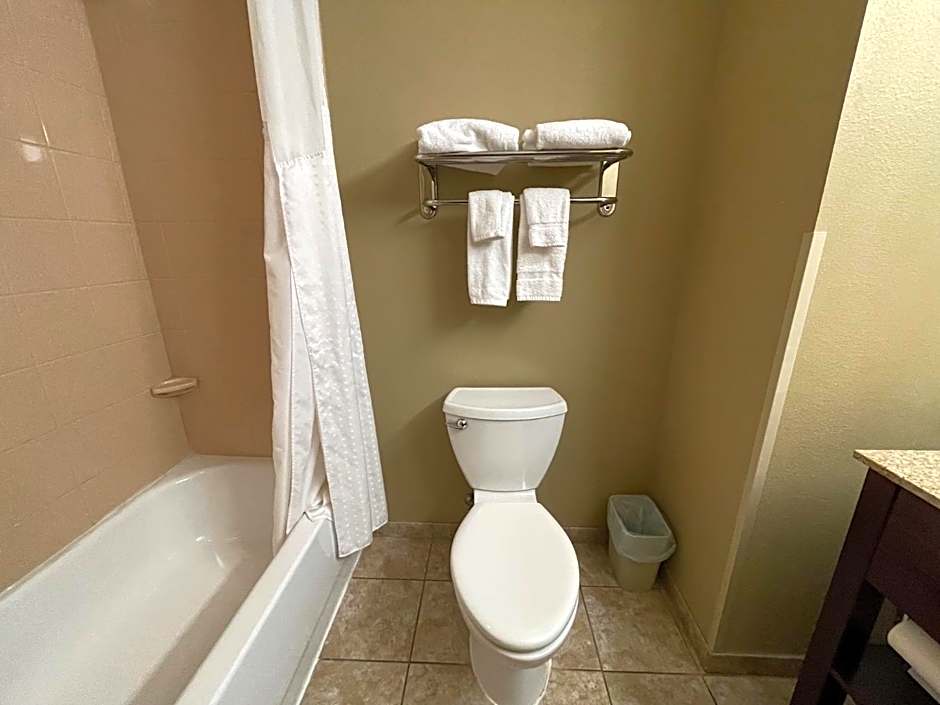 Holiday Inn Express & Suites Belle Vernon By IHG