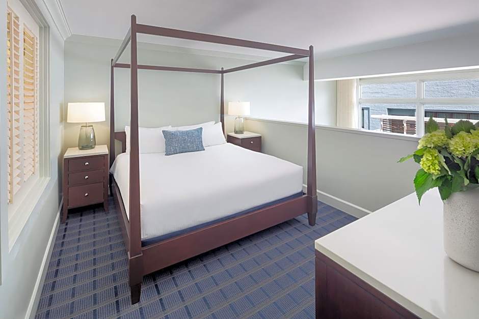 Casa Madrona Hotel And Spa