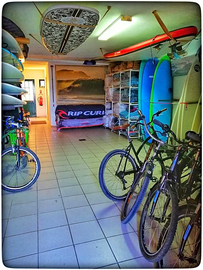 Supertubos Beach Hostel