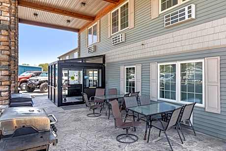 The Riverstone Inn