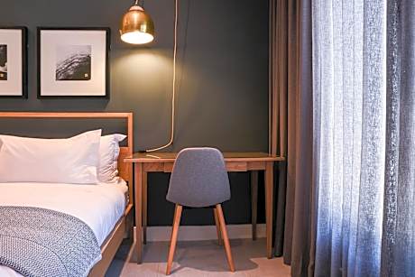 One Bedroom Apartment