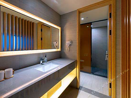 Ji Hotel (Ningbo Baizhang East Road)