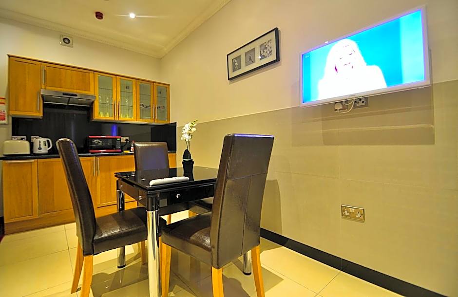 Hyde Park Apartments