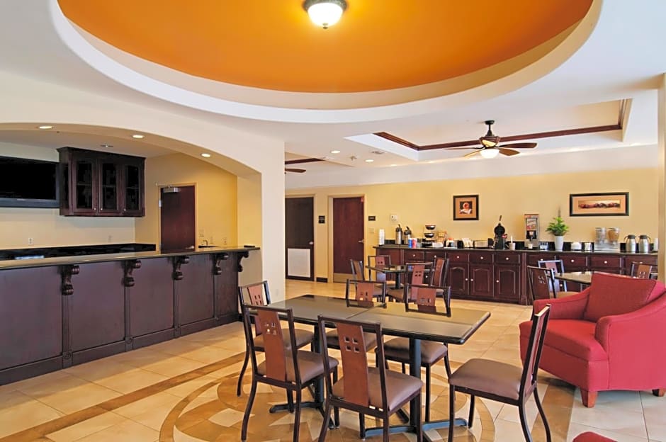 Super 8 by Wyndham Hidalgo/McAllen Area