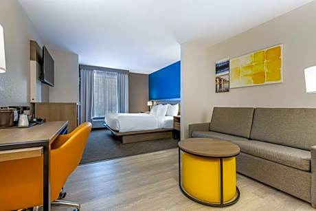 Comfort Suites Columbia Northeast - Fort Jackson
