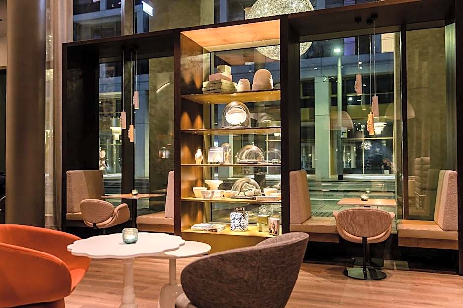 Motel One Dresden am Zwinger