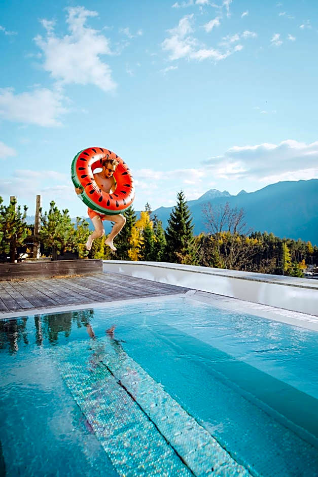 NIDUM - Casual Luxury Hotel
