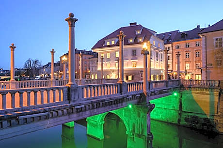 Zlata Ladjica Boutique Hotel