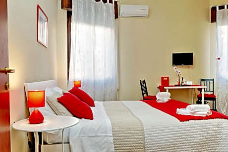 Superior Double Room with Private Bathroom