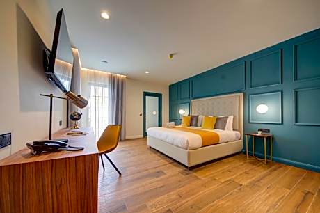 Deluxe Suite with Private terrace 3rd Floor 15