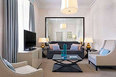 Suite, 1 Bedroom (1 King Bed)