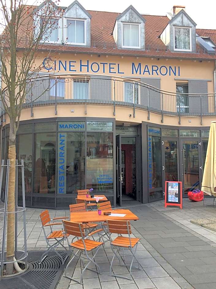 CineHotel Maroni