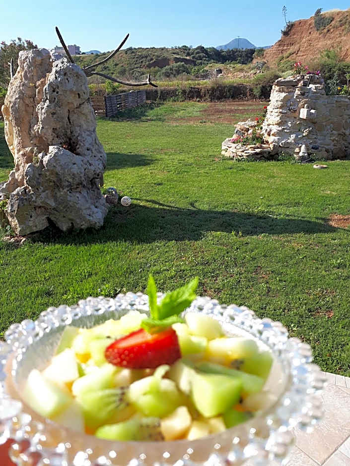 Arodamos Studios & Apts