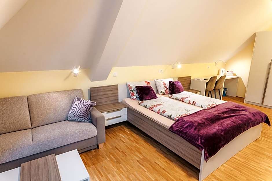 Dvorec Trebnik - SOBE