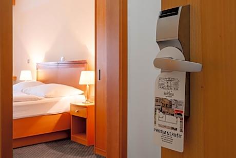 Twin Room - Disability Access