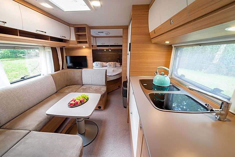 Velo Camp nad jeziorem Dadaj