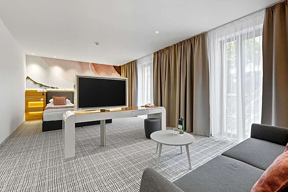 St. Joseph Royal Regent