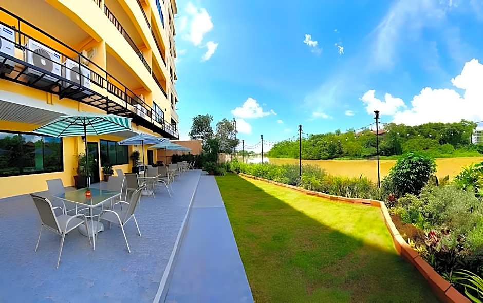 USABAI Riverside Boutique Hotel