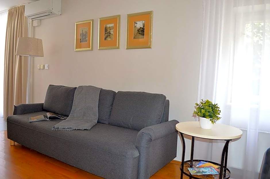 The Golden Wheel Boutique Hotel