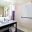 La Quinta Inn & Suites by Wyndham Kennesaw