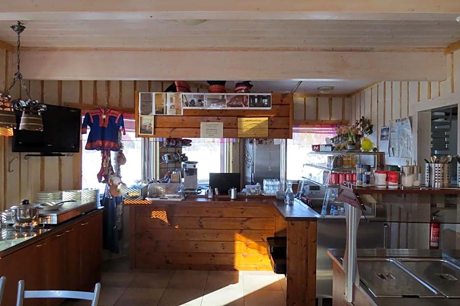 Arctic Polar Holiday Village